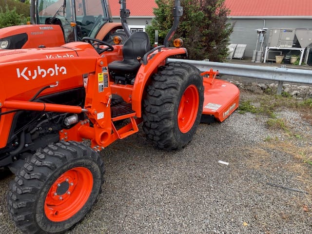 KUBOTA L4802 PACKAGE W/ LOADER & HOG